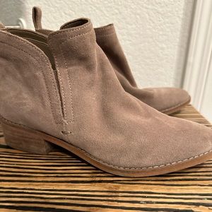 Dolce Vita booties